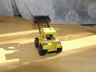 Tractor shovel 3