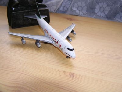 Boeing 747-200 1